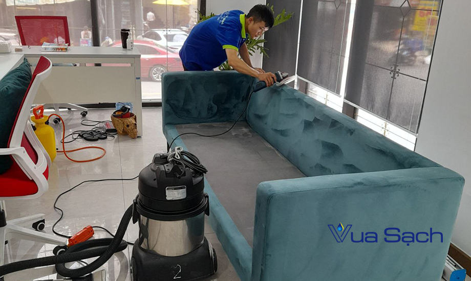 dich-vu-giat-ghe-sofa-nhung-tai-nha-da-nang
